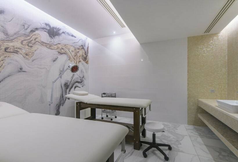 هتل Gran Muthu Habana