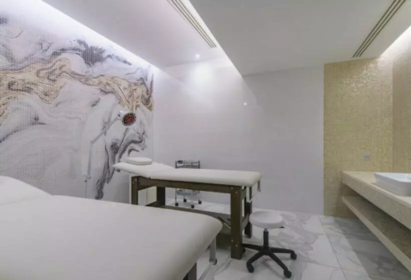 Hotelli Gran Muthu Habana