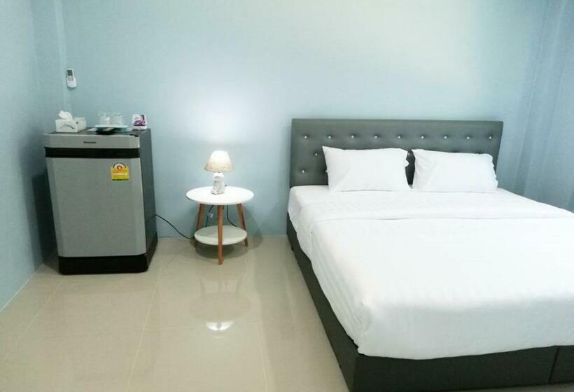 Albergue หมอกยามเช้า กะปง รีสอร์ท