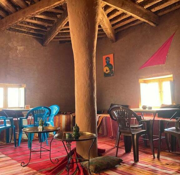 تختخواب و صبحانه Camp Sahara