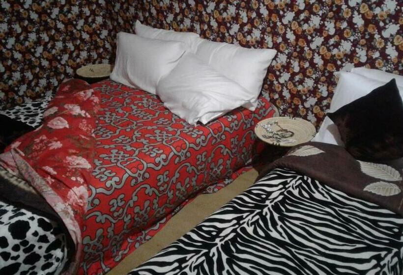 تختخواب و صبحانه Camp Sahara