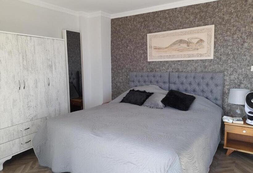 Bed and Breakfast Turkish Retreat