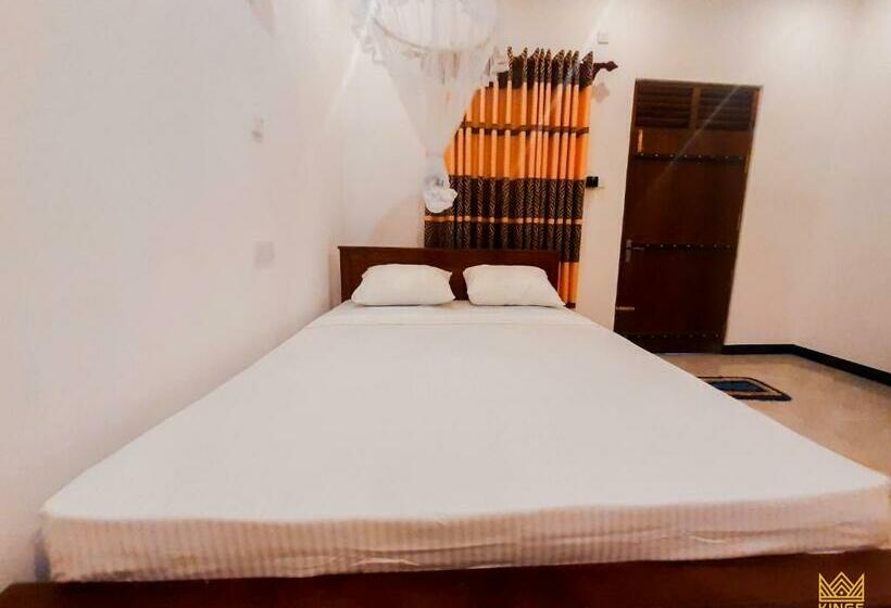 بنسيون Kings Holiday Resort