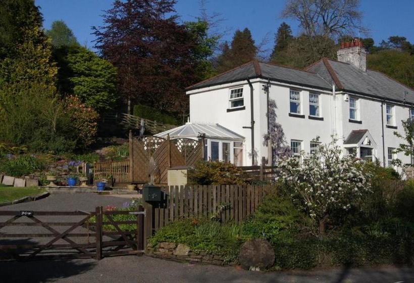 Arfryn House Bed And Breakfast