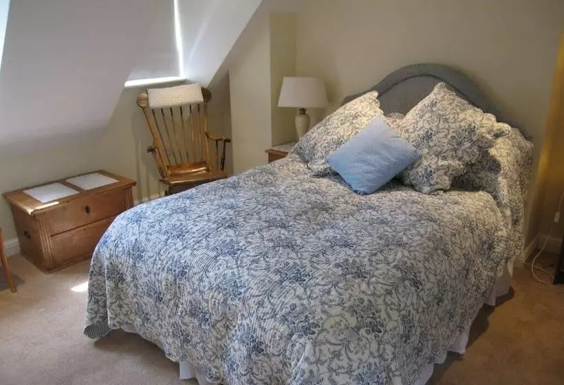 Bed and Breakfast 32 The Green