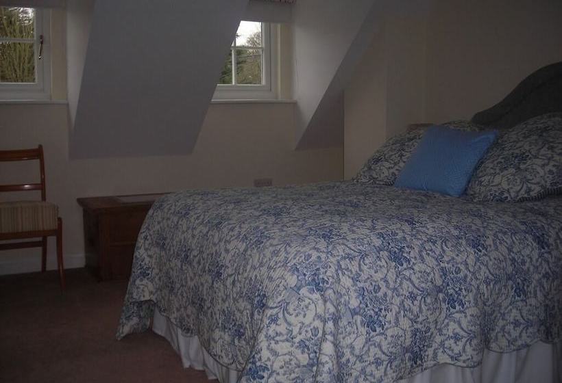 مبيت وإفطار 32 The Green