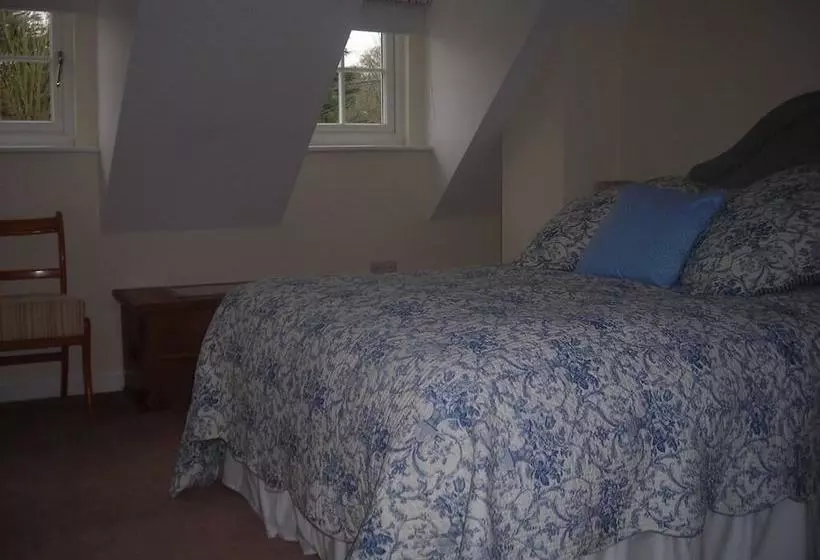 Bed and Breakfast 32 The Green