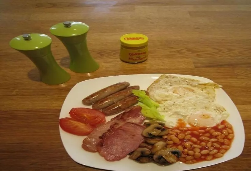 Bed and Breakfast 32 The Green