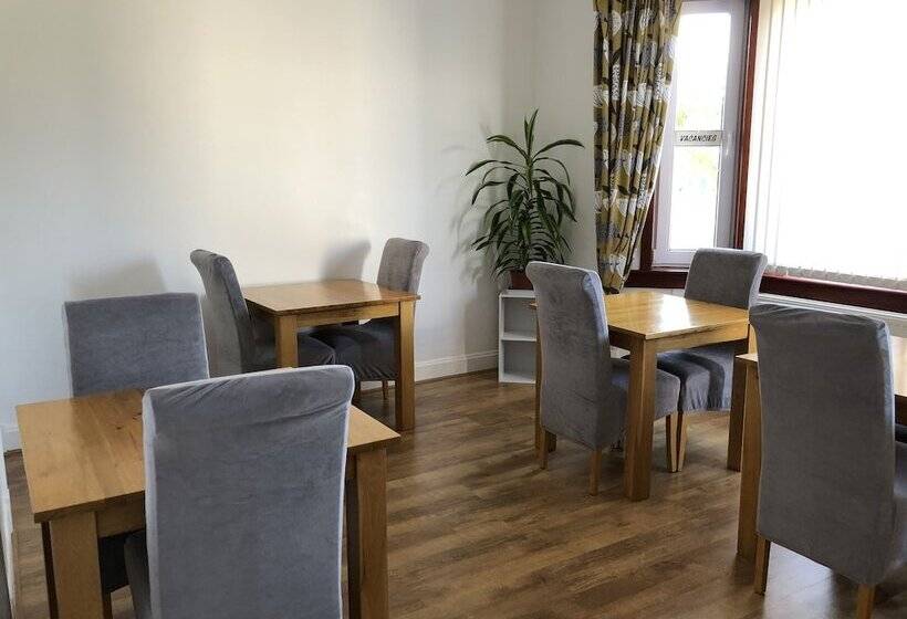 مبيت وإفطار Blinkbonnie Guest House