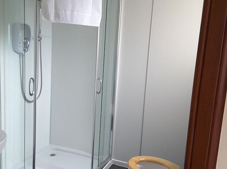 مبيت وإفطار Blinkbonnie Guest House