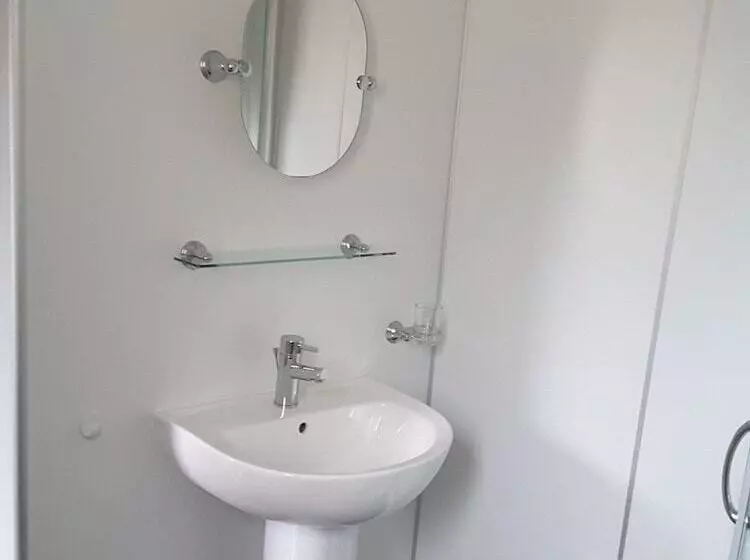 צימר Blinkbonnie Guest House