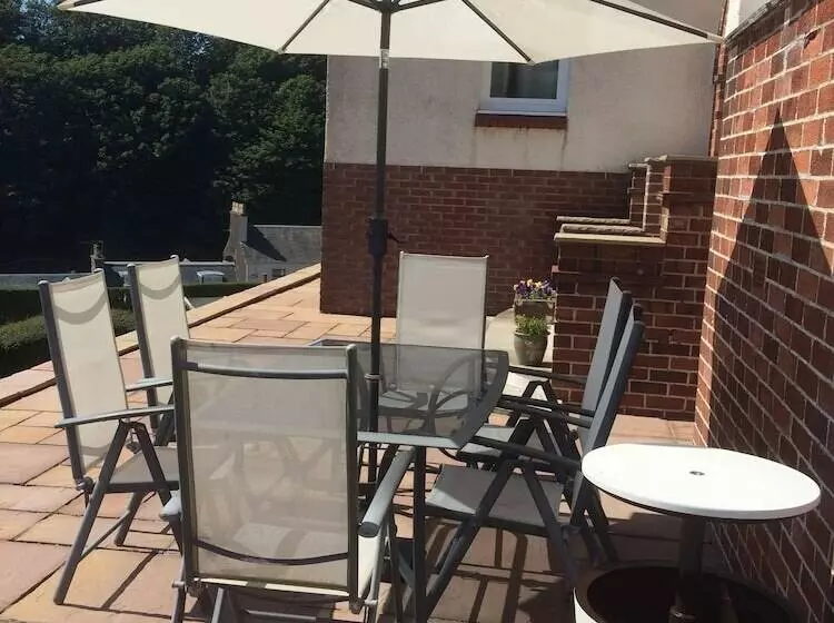 צימר Blinkbonnie Guest House