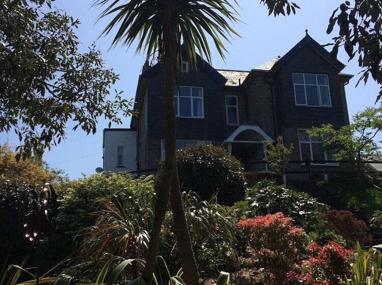 Bed and Breakfast Boscastle House