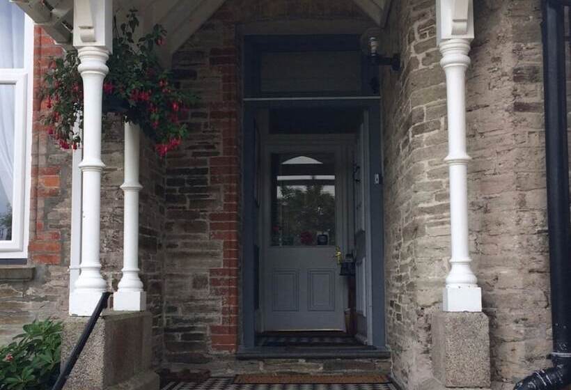 Bed and Breakfast Boscastle House