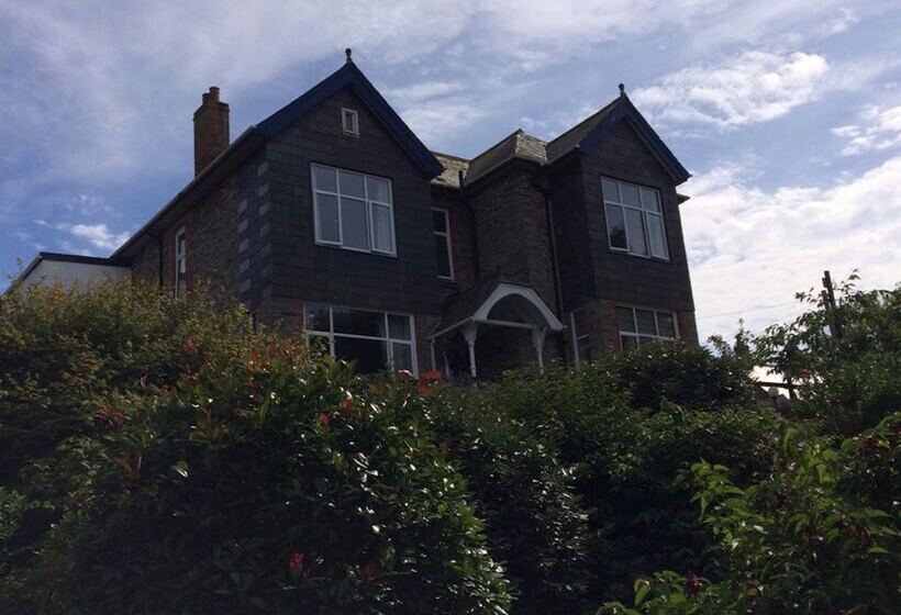 Bed and Breakfast Boscastle House