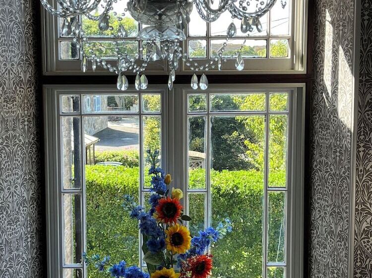 Bed and Breakfast Boscastle House