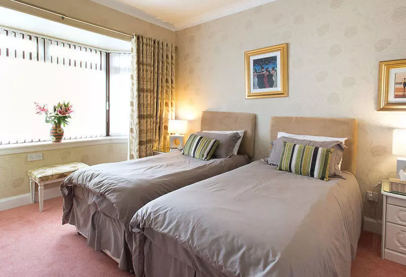 تختخواب و صبحانه Braeside House