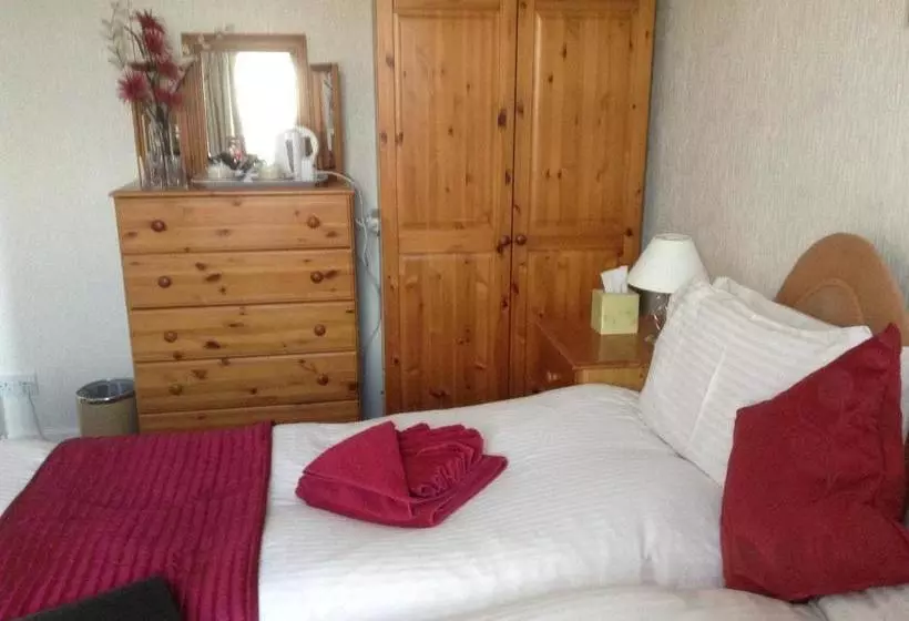 צימר Chelmsford Place Guest House