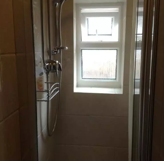 צימר Chelmsford Place Guest House