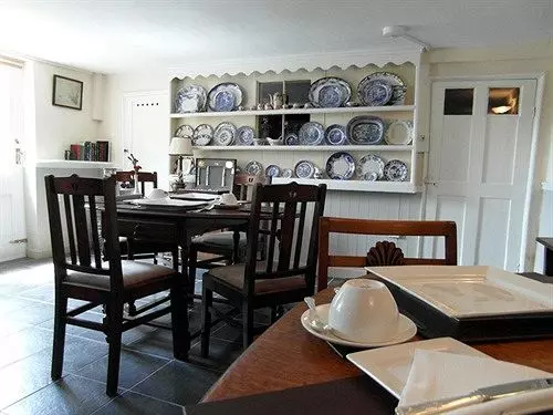 住宿加早餐  Saint Hilda S House