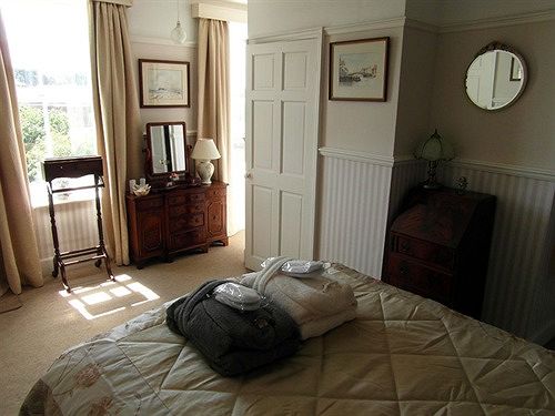 تختخواب و صبحانه Saint Hilda S House