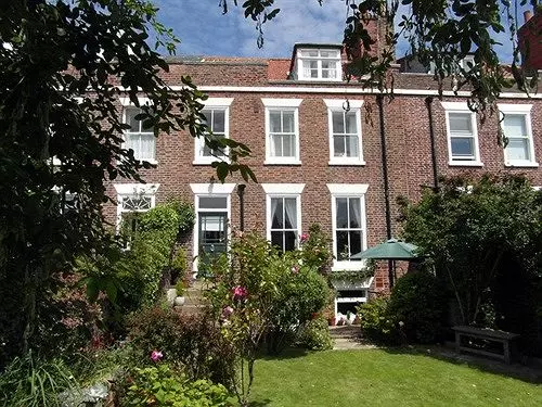 住宿加早餐  Saint Hilda S House