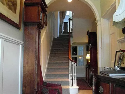 住宿加早餐  Saint Hilda S House