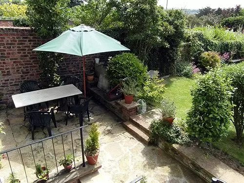 住宿加早餐  Saint Hilda S House