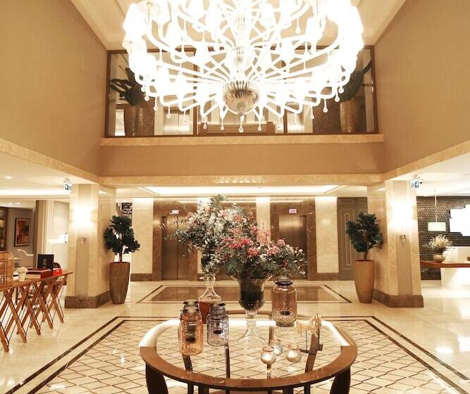 هتل Holiday Inn Bursa City Centre, An Ihg