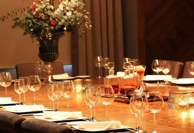 هتل Holiday Inn Bursa City Centre, An Ihg