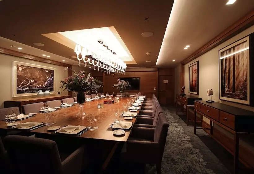 هتل Holiday Inn Bursa City Centre, An Ihg