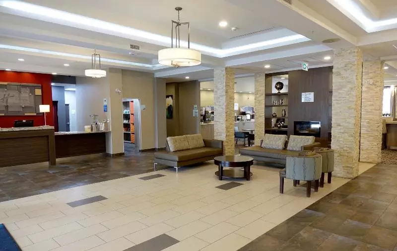 酒店 Holiday Inn Express & Suites Oshawa Downtown Toronto Area, An Ihg