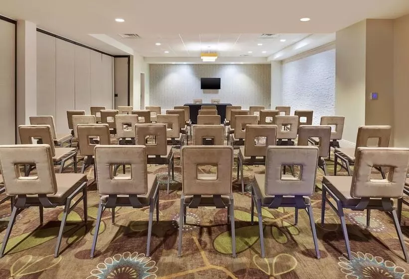ホテル Holiday Inn Morgantown University Area, An Ihg