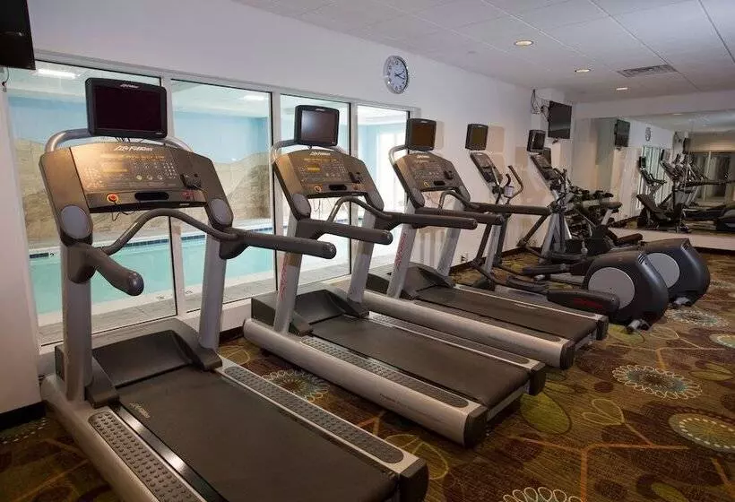 ホテル Holiday Inn Morgantown University Area, An Ihg