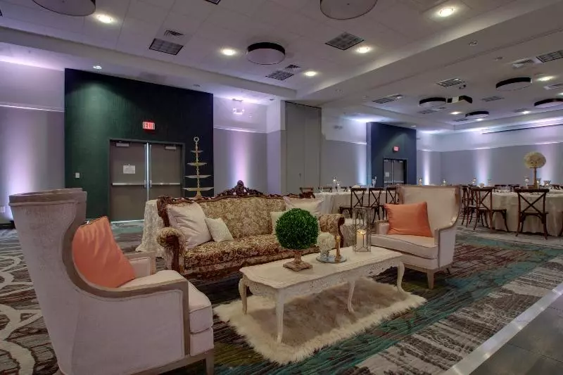 ホテル Holiday Inn & Suites Peoria At Grand Prairie, An Ihg
