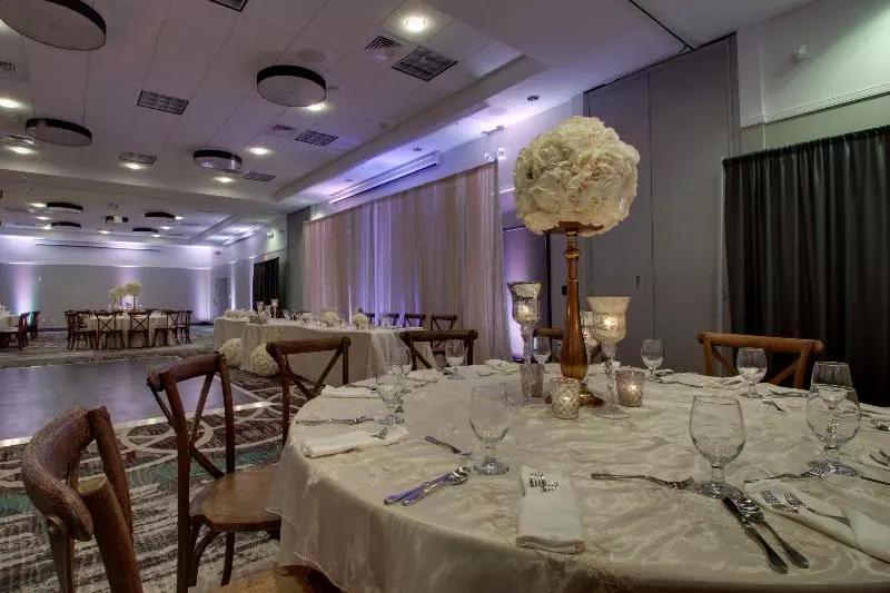ホテル Holiday Inn & Suites Peoria At Grand Prairie, An Ihg