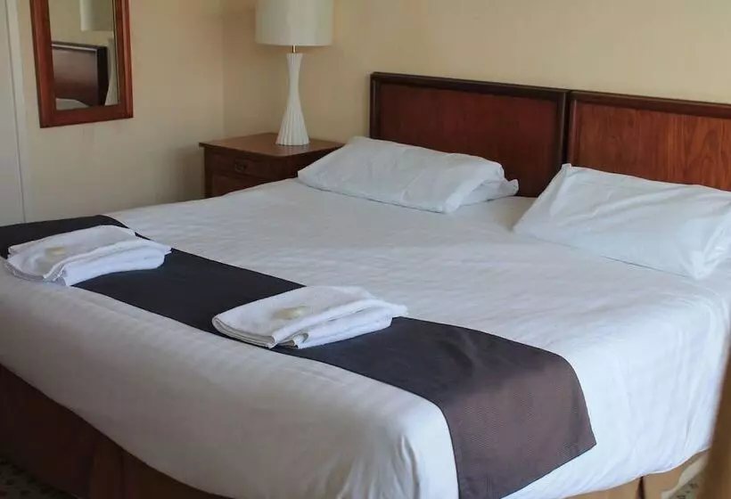 酒店 Sand Bay Holiday Village Adults Only