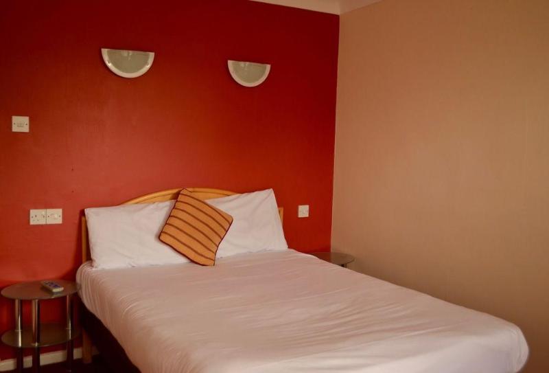 호텔 Sand Bay Holiday Village   Adults Only