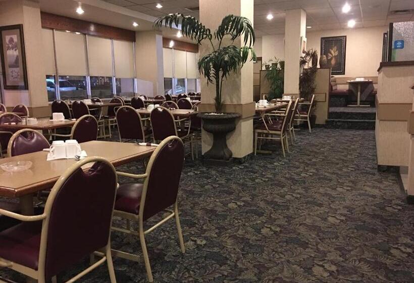 ホテル St. Albert Inn & Suites