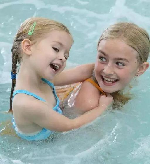 호텔 St. Albert Inn & Suites