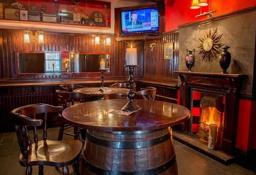 בית מלון כפרי Golden Eagle