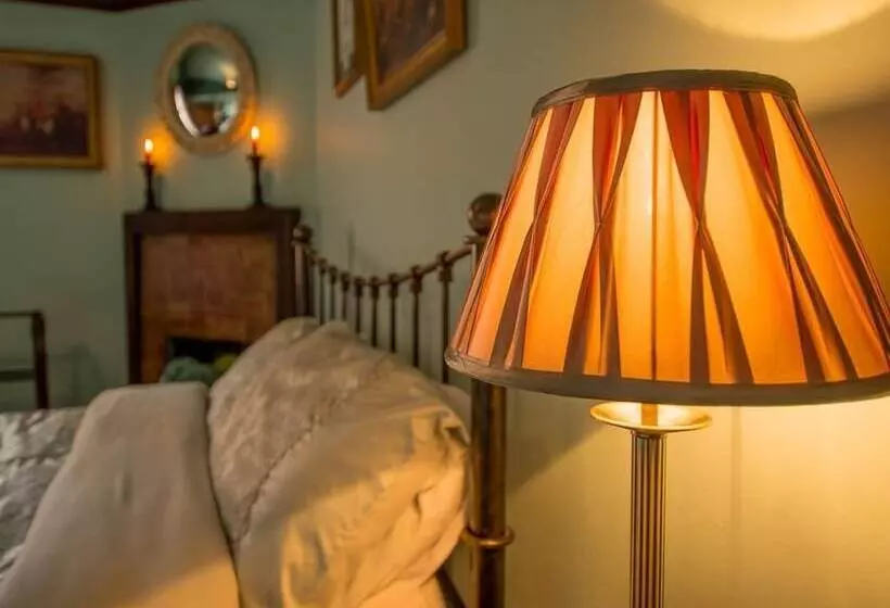 בית מלון כפרי Golden Eagle