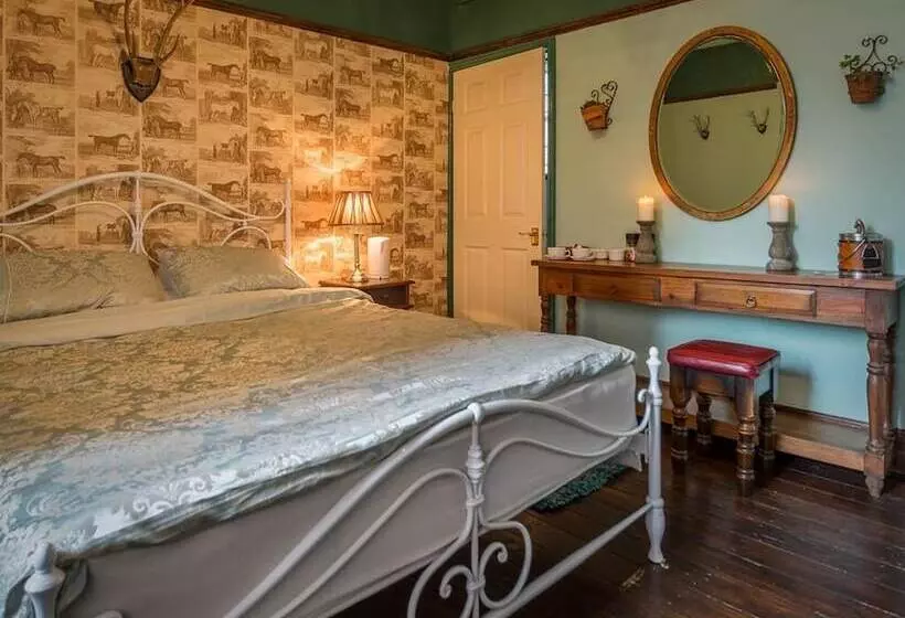 בית מלון כפרי Golden Eagle