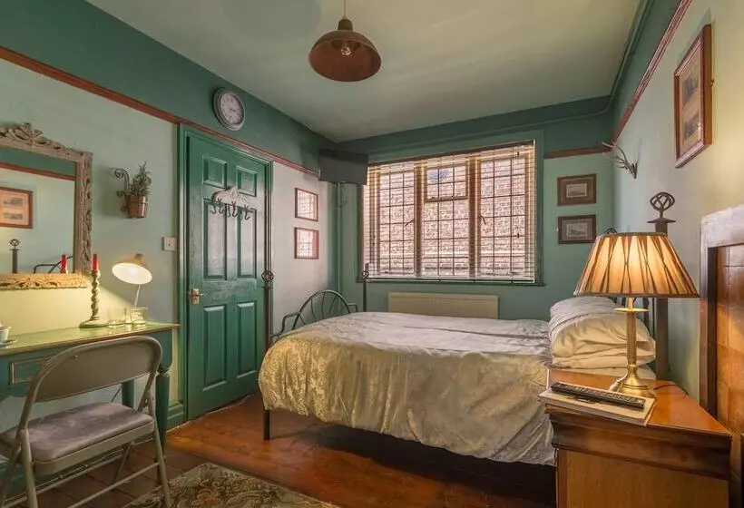 בית מלון כפרי Golden Eagle