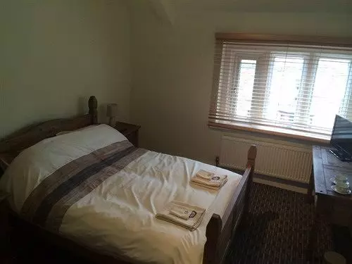 Отель The Hollies Inn