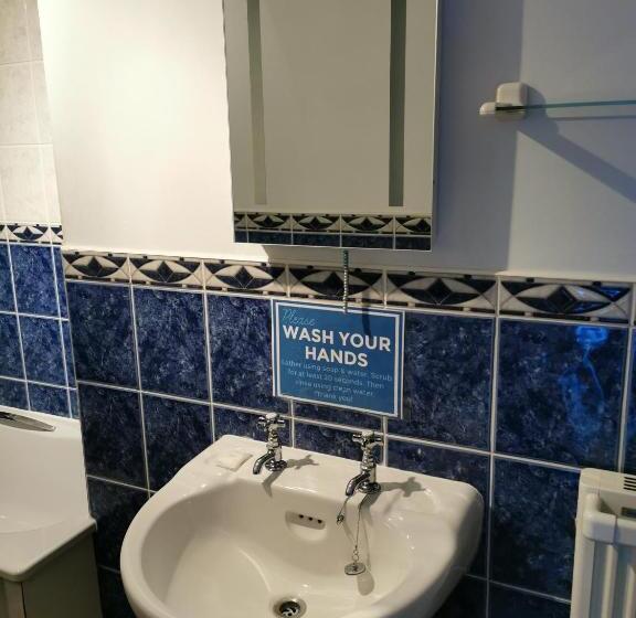 酒店 The Manor House Inn