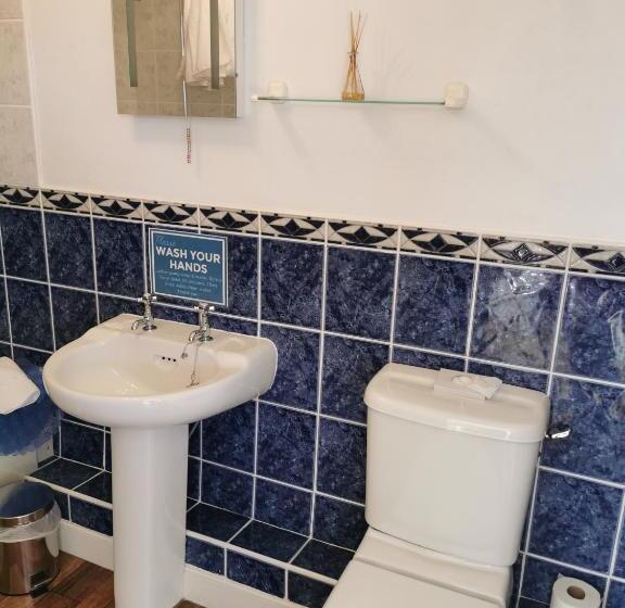 酒店 The Manor House Inn