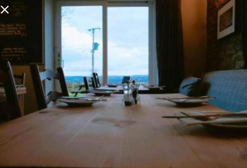 酒店 The Manor House Inn