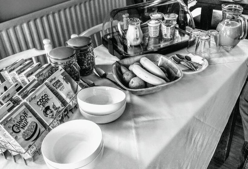 酒店 The Manor House Inn