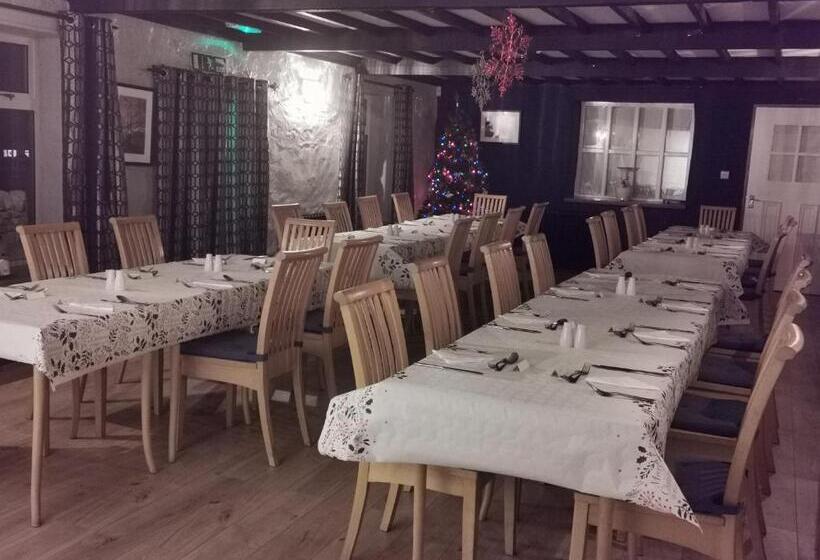 酒店 The Manor House Inn